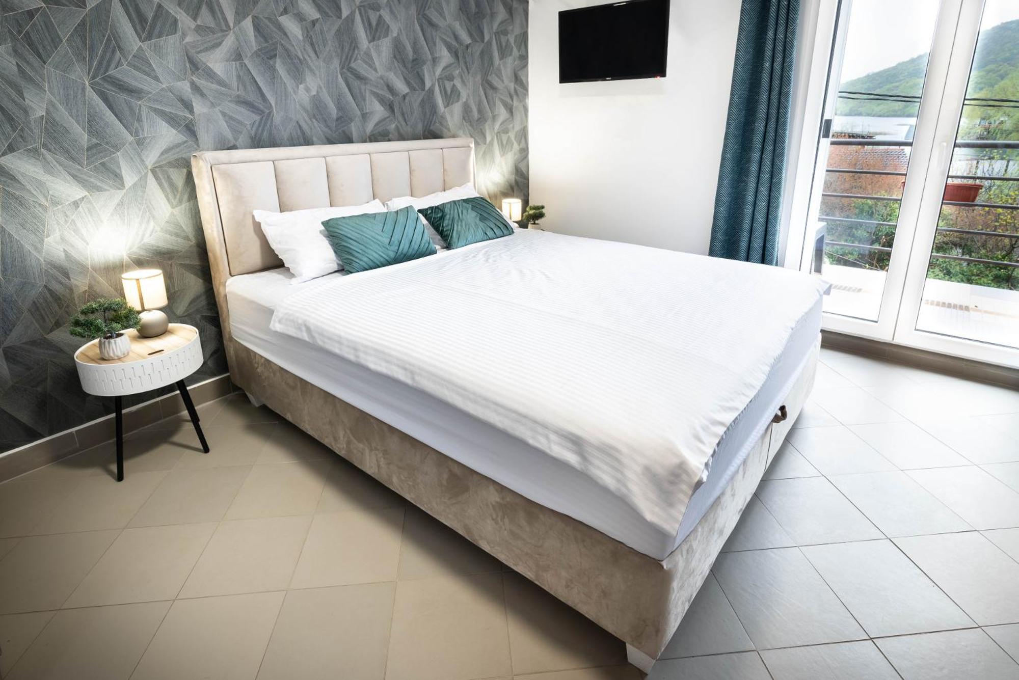 Studio Apartment Cudo Nevidjeno Karuc Kültér fotó