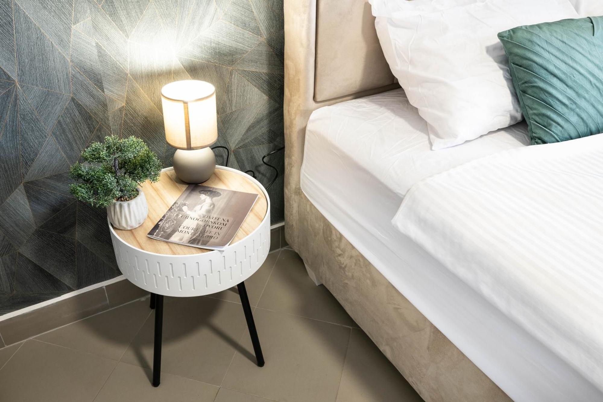 Studio Apartment Cudo Nevidjeno Karuc Kültér fotó