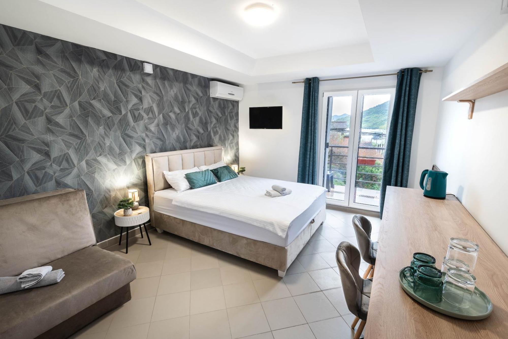 Studio Apartment Cudo Nevidjeno Karuc Kültér fotó