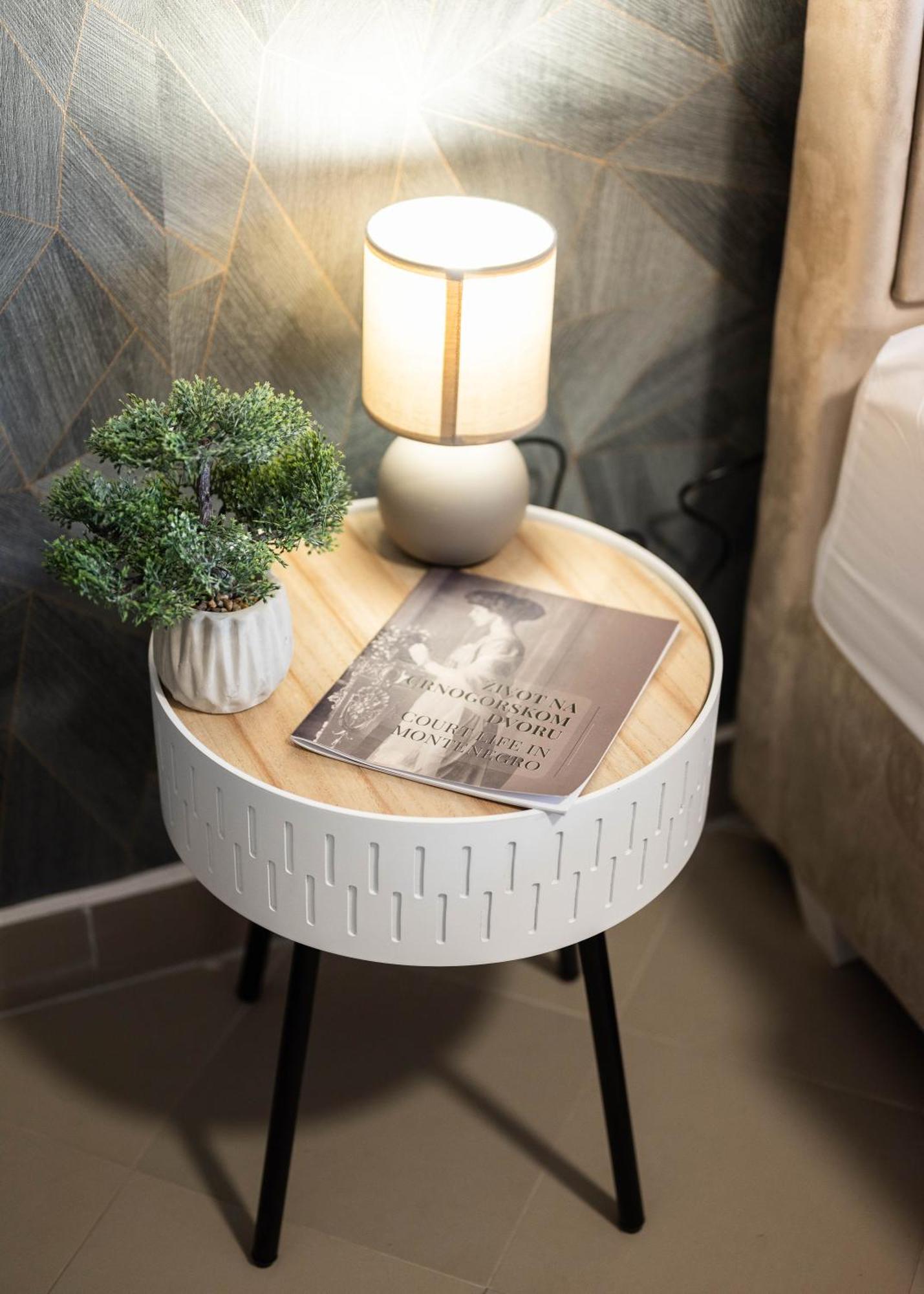 Studio Apartment Cudo Nevidjeno Karuc Kültér fotó
