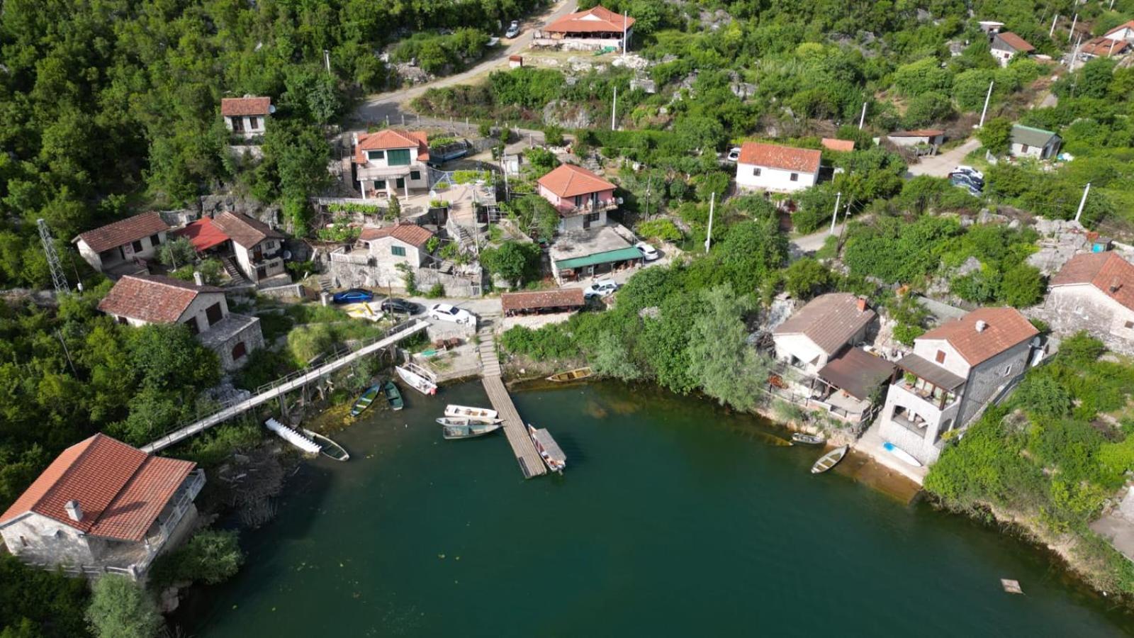 Studio Apartment Cudo Nevidjeno Karuc Kültér fotó
